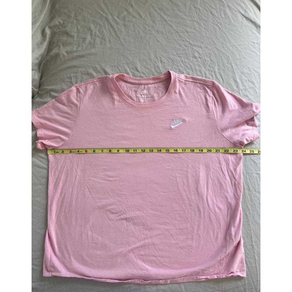 Nike The Nike Tee Pink Embroidered Logo T-Shirt Men's XL - Picture 2 of 6